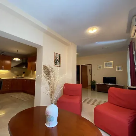 Apartament House Josip