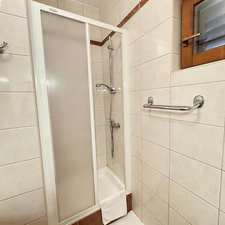 House Josip דירה מאקרסקה