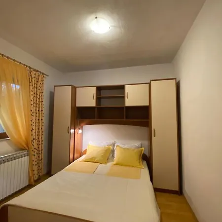 House Josip شقة ماكارسكا