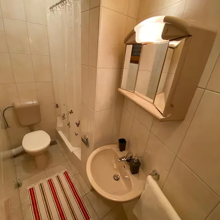 House Josip شقة ماكارسكا