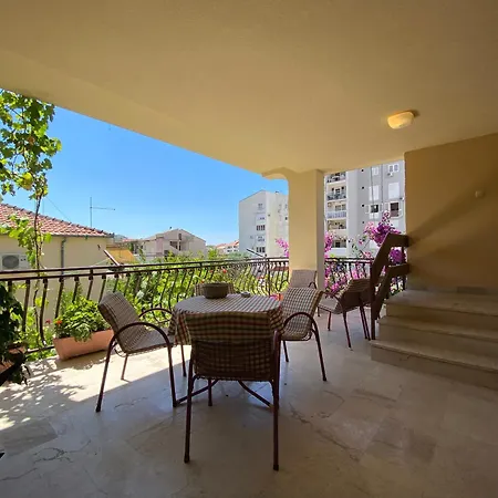 House Josip * ماكارسكا