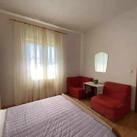 House Josip شقة ماكارسكا